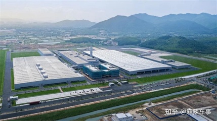 對于“小鵬汽車的底氣究竟在何處”，其實用戶的見解自有道理，但若放眼整個行業的當前格局與發展邏輯，這個猜謎般的討論就值得抽絲剝繭——答案已經鋪就在眼前。